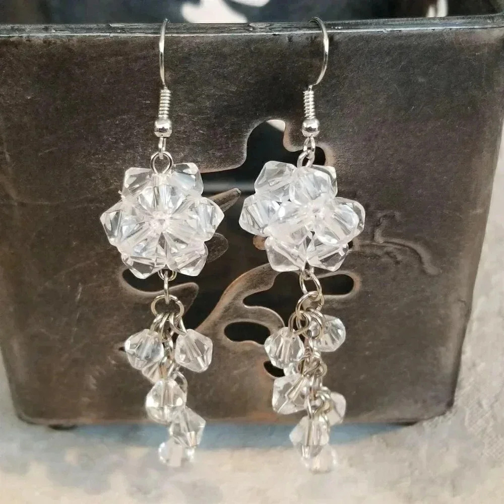 Swingy Diva Clear Glass Bicone Beads Earrings